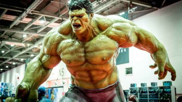 Hulk Statue